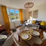 Apartamento Moulin#1-yellow'appart - Futuroscope-jardin & Parking Jaunay-Clan