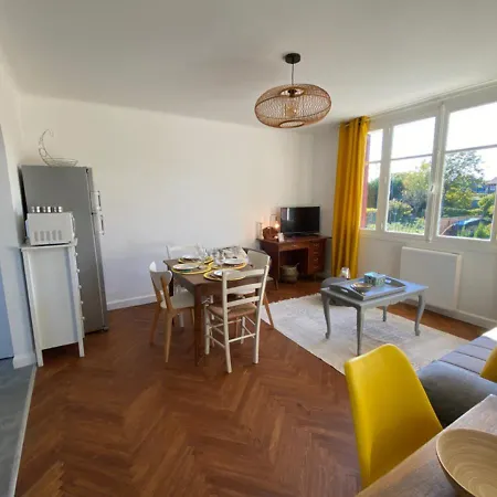 Apartment Moulin#1-yellow'appart - Futuroscope-jardin & Parking Jaunay-Clan